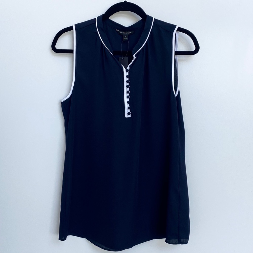 Banana Republic Sleeveless Medium Navy Blouse NWT